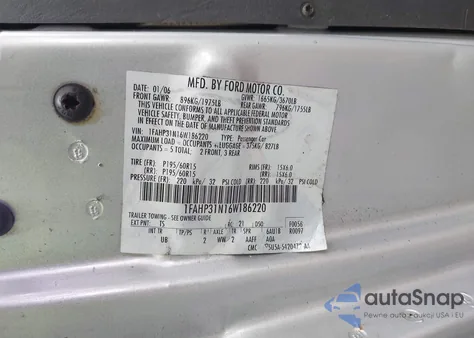 2006 Ford Focus Zx3 z USA, uszkodzony, nr VIN 1FAHP31N16W186220